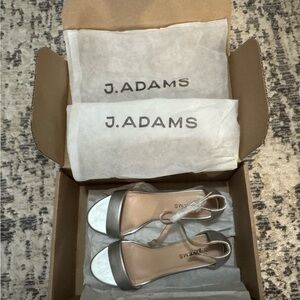 J. Adams Women's Elegant Silver and Tan Heels
